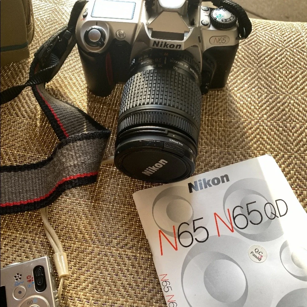 Nikon N65Q with Sigma 70-300mm f/4-5.6 Macro Nikon fit case included